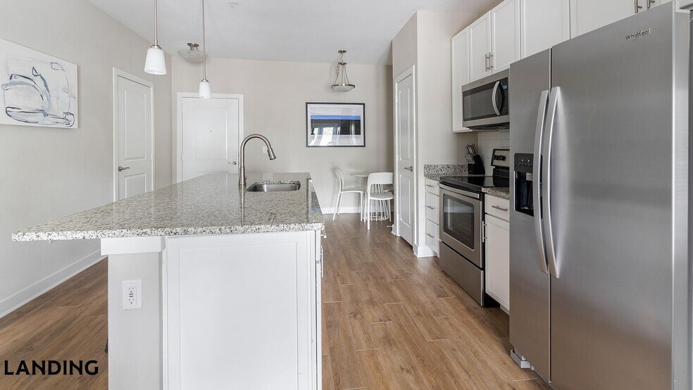 Building Photo - 215 Hunters Lk Wy