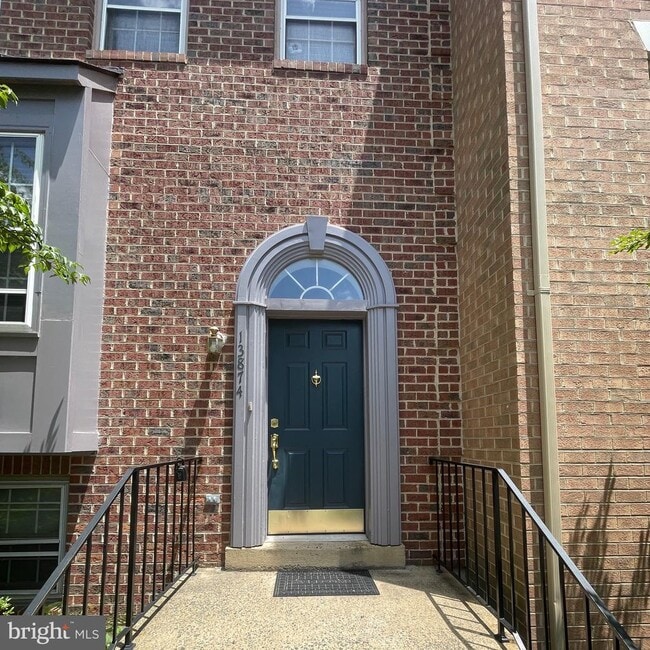 Building Photo - 13874 Coleman Ct