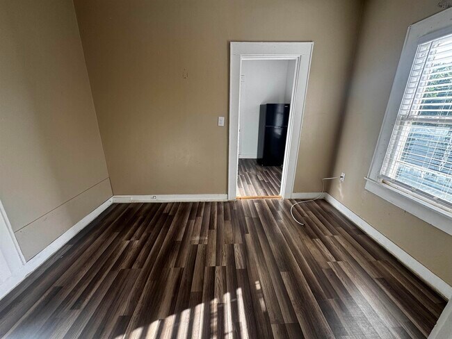 Building Photo - 3006 Ave K