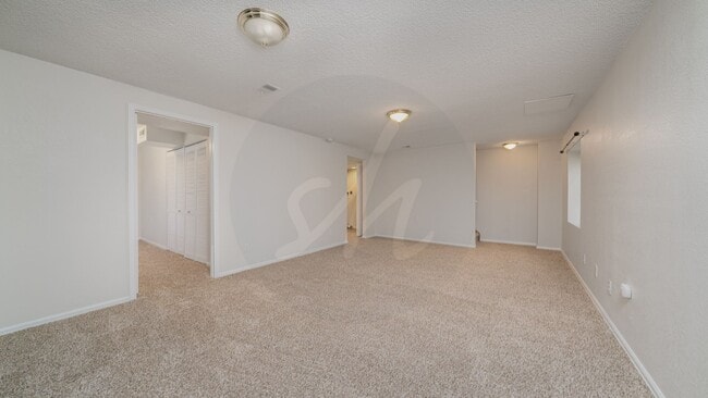 Building Photo - Stetson Hills Charmer with 2 Car Garage