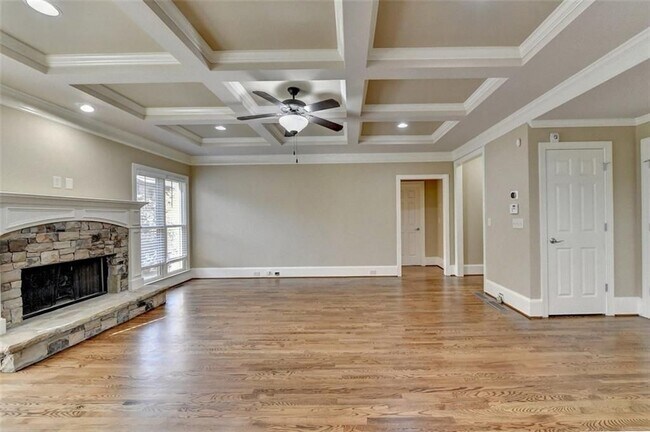 Building Photo - 11636 Parkside Ave