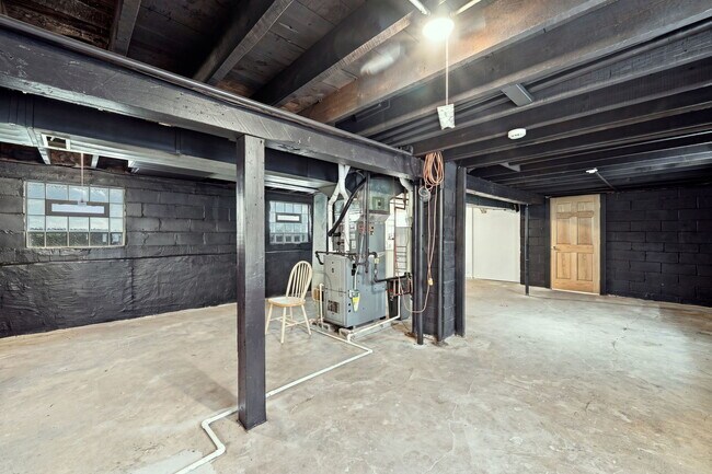 Building Photo - 310 E 138th St