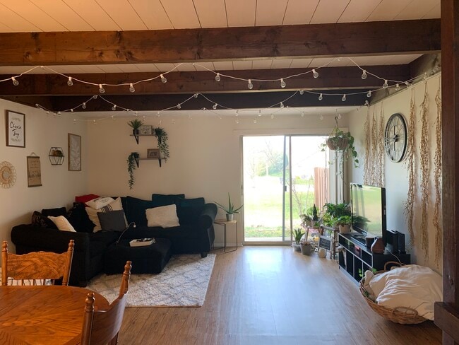 Building Photo - 5217 Cline Rd