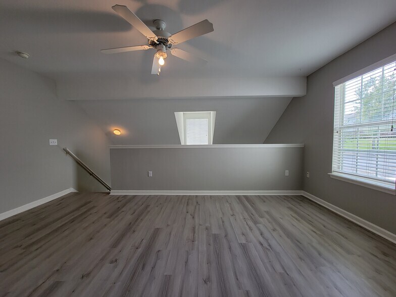 Building Photo - 4434 Gearhart Rd