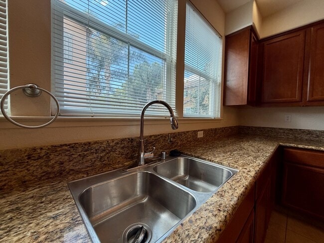 Building Photo - 2100 Beech Cir