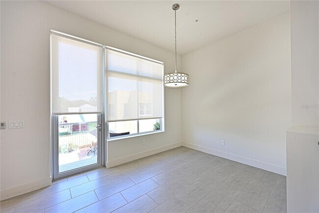 Building Photo - 221 Cosmopolitan Ct