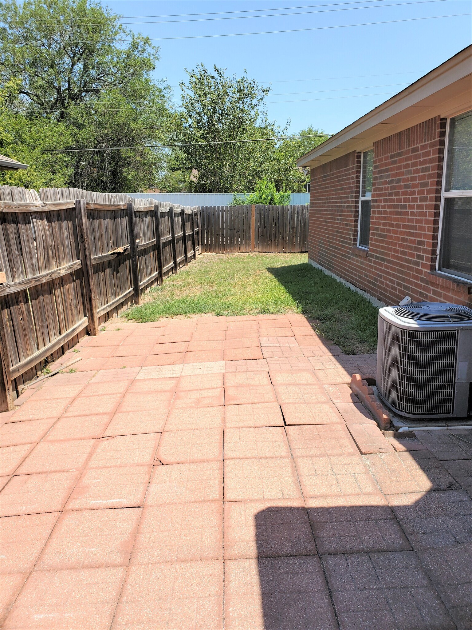 Building Photo - 1412 Van Zanten Ct