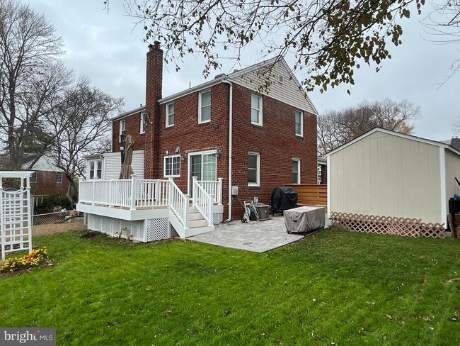 Building Photo - 2803 Albemarle Dr