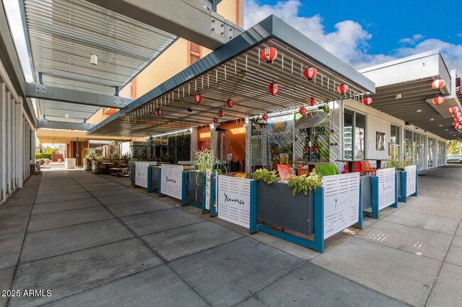 Building Photo - 4750 N Central Ave