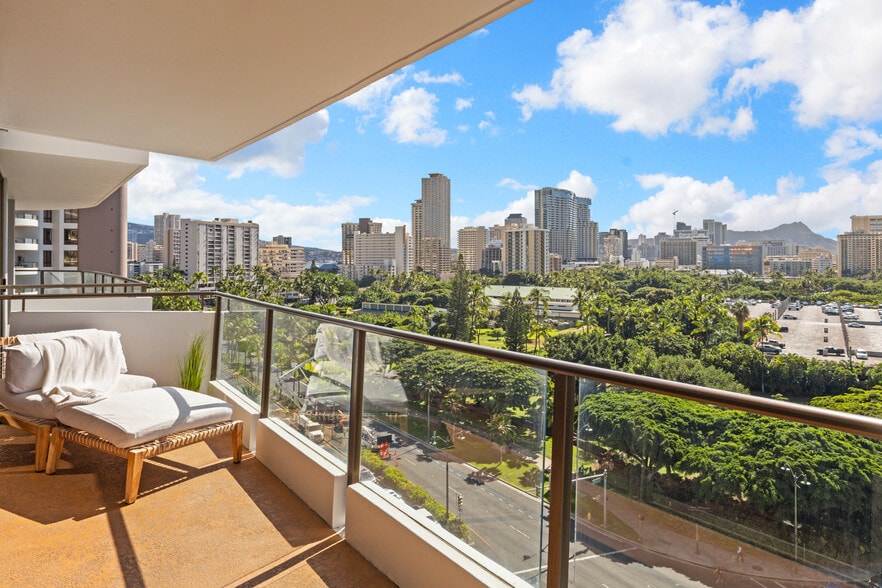 Building Photo - 1860 Ala Moana Blvd