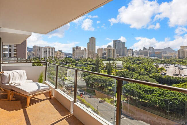 Building Photo - 1860 Ala Moana Blvd