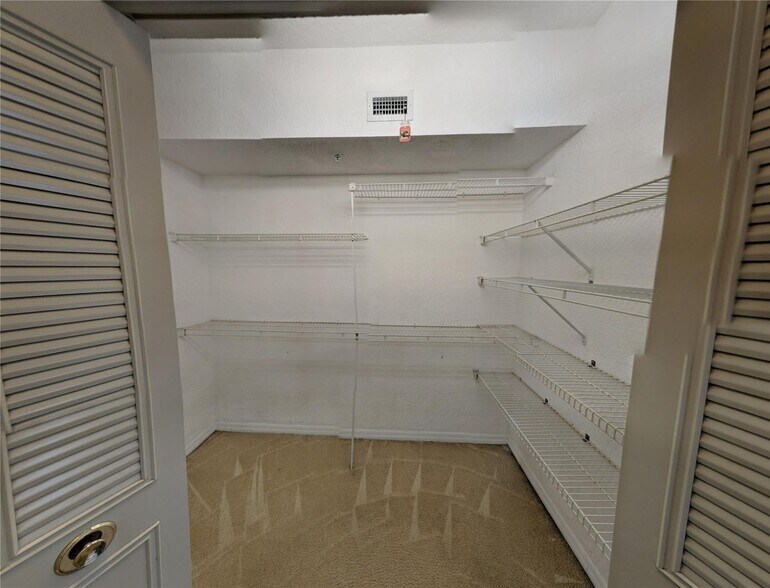 Building Photo - 761 SW 148th Ave