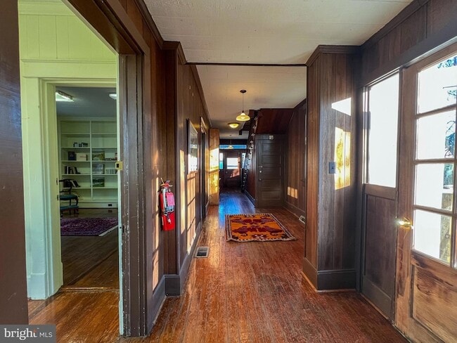 Building Photo - 314 West St