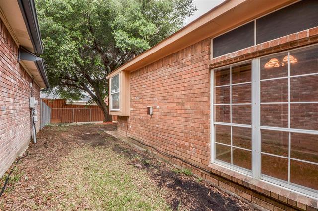 Building Photo - 2406 Weatherby Dr