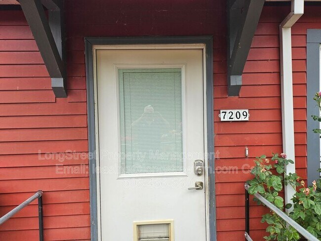 Building Photo - 7209 N Amherst St