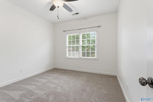 Building Photo - 146 Paul Revere Dr