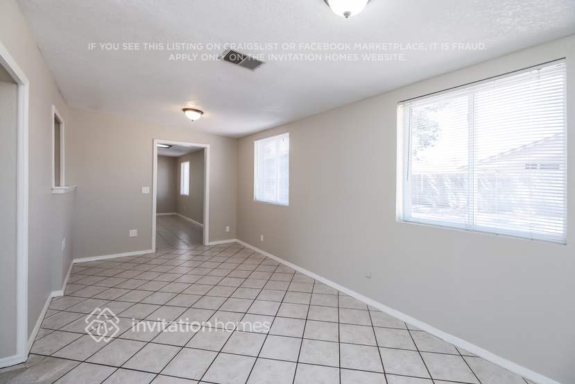 Building Photo - 5136 N 78th Ave