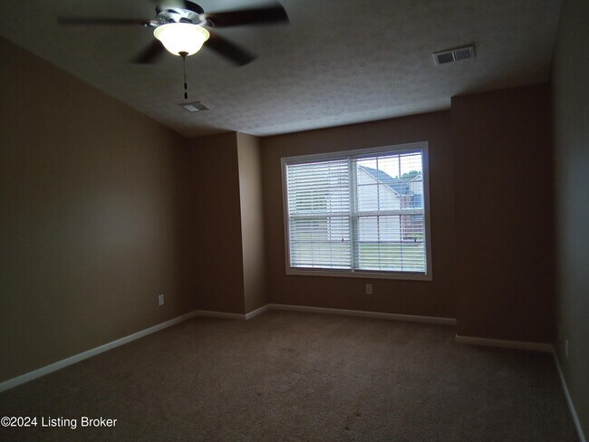 Building Photo - 10143 Spring Gate Dr