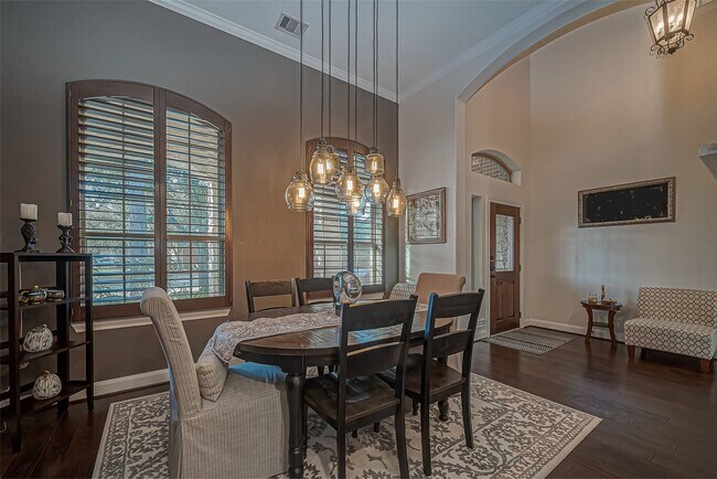 Building Photo - 6306 Hidden Alley Dr