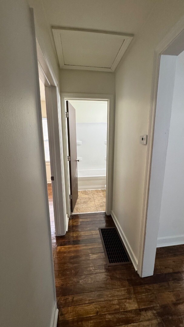 Building Photo - 2162 Vermont St