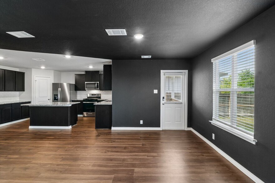 Building Photo - 177 Sage Sparrow