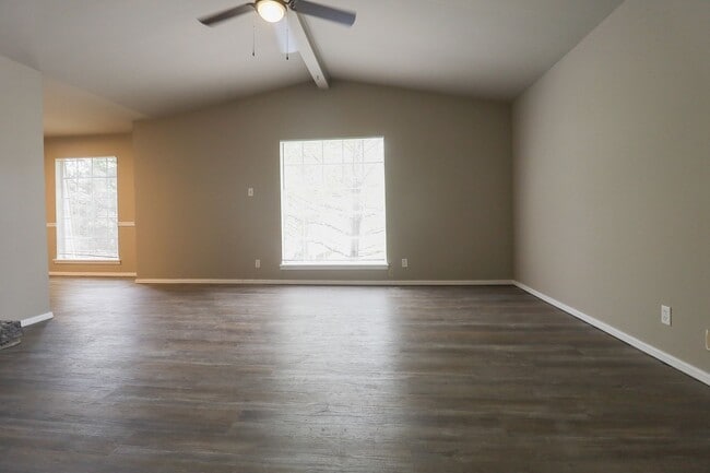 Building Photo - 2 Bed / 2 Bath Condo in Central Tulsa!