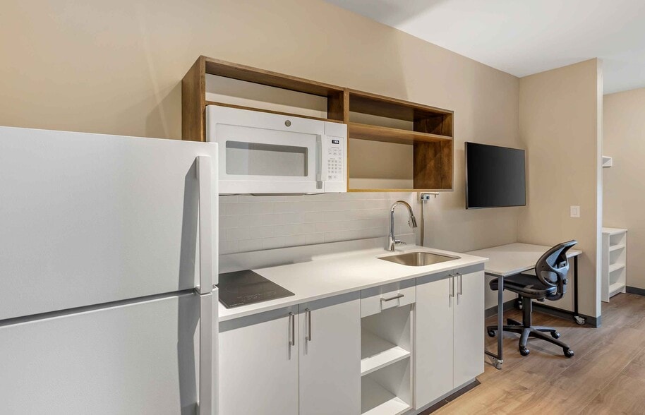 Building Photo - Furnished Studio-Belgrade - Bozeman - Yellowstone Airport
