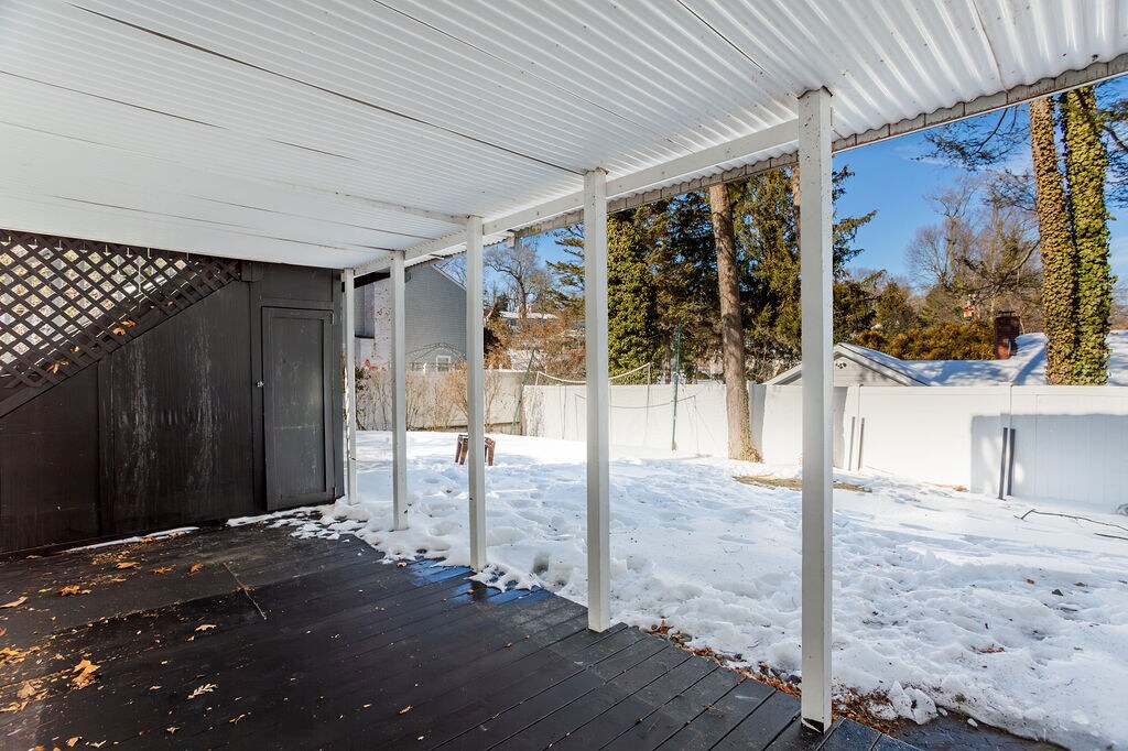 Building Photo - 198 Valley Rd