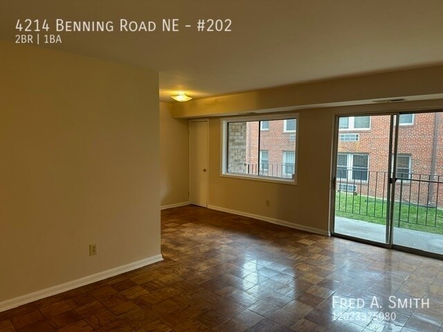 Building Photo - Two-Bedroom Apartment - Benning Terrace Ap...
