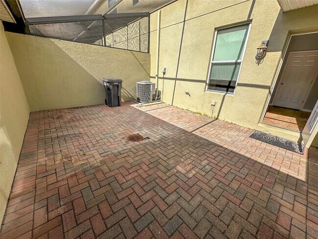 Building Photo - 14157 Stowbridge Ave