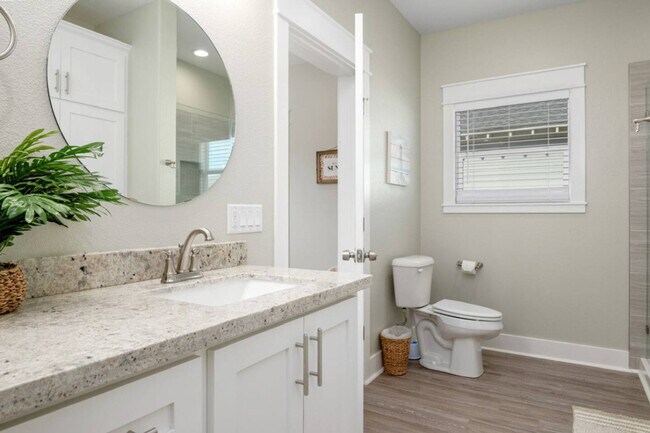 Building Photo - 943 Gulf Shores Dr