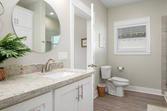 Building Photo - 947 Gulf Shores Dr