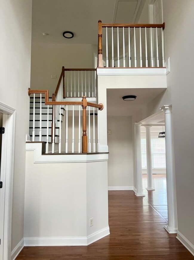 Building Photo - Four bedroom, 3.5 bath house in Elon!  Mus...