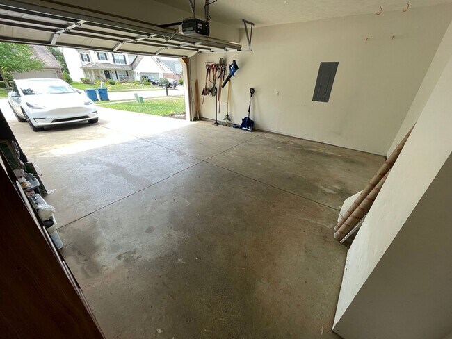 Building Photo - Remarkable East Jefferson Home For Rent