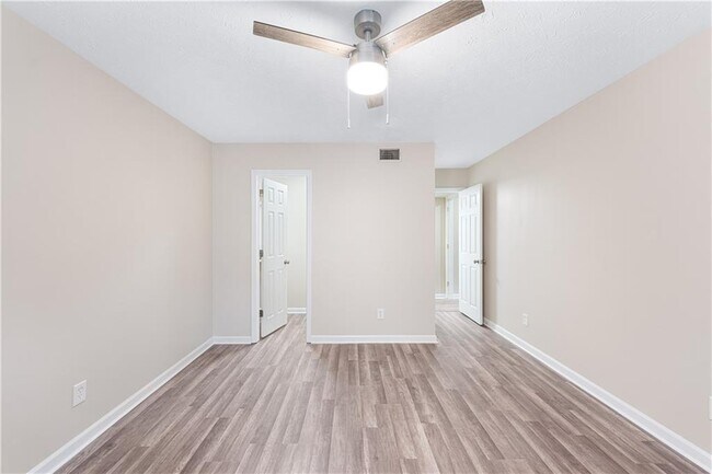 Building Photo - 103 Sterling Ct