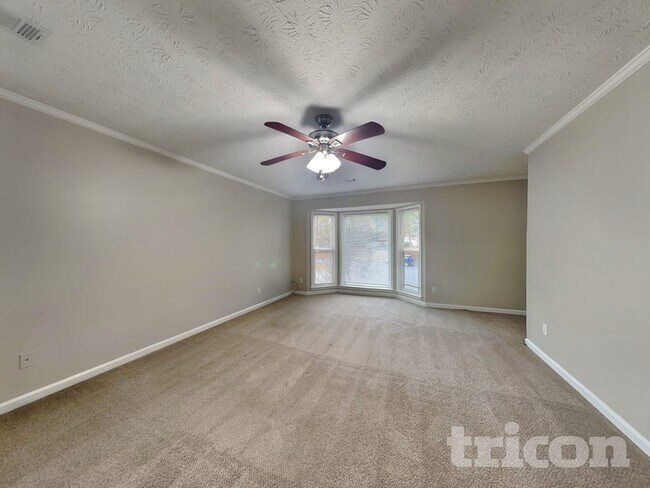 Building Photo - 1925 Sidneys Cove