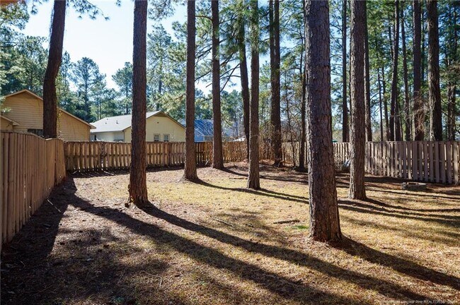 Building Photo - 613 Mosswood Ln
