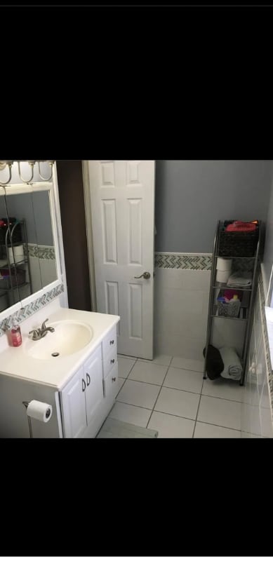 Building Photo - 9582 Fernwood Dr