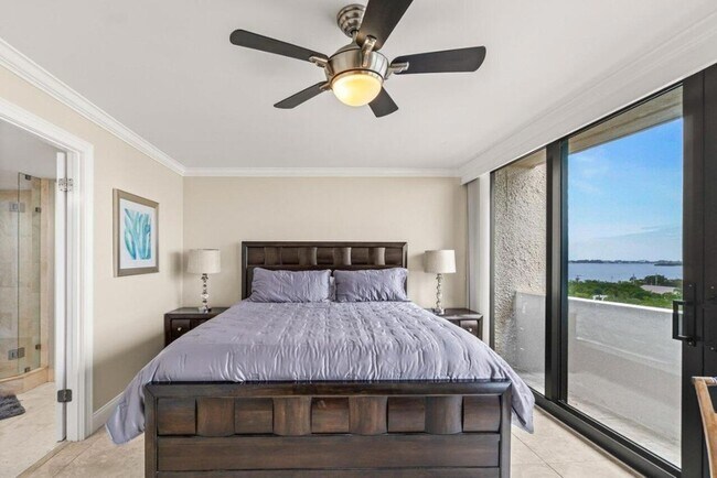 Building Photo - 4200 N Ocean Dr