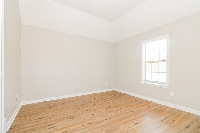 Building Photo - 7254 Schilling Cove W