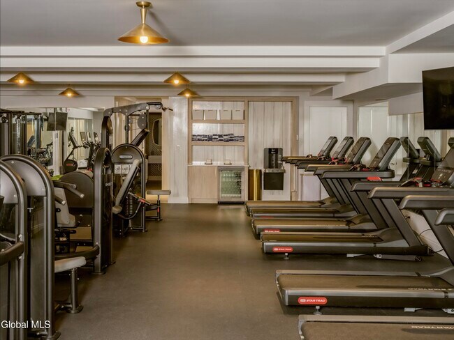 Building Photo - 19 Washington St