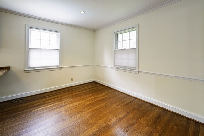 Building Photo - NW DC - Timeless Elegance Meets Modern Comfort in AU Park (with Pool!)