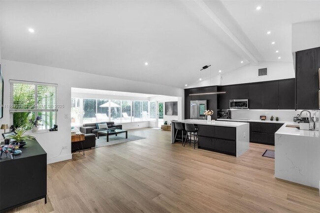 Building Photo - 12700 SW 80th Ave