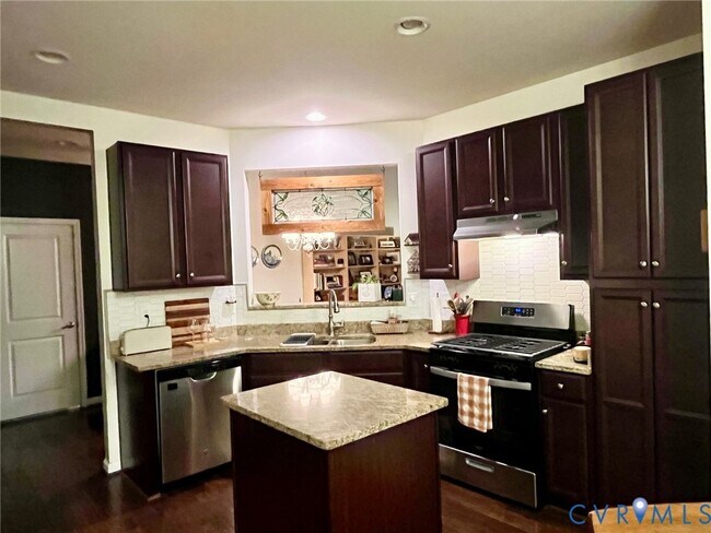 Building Photo - 3103 Abruzzo Pl