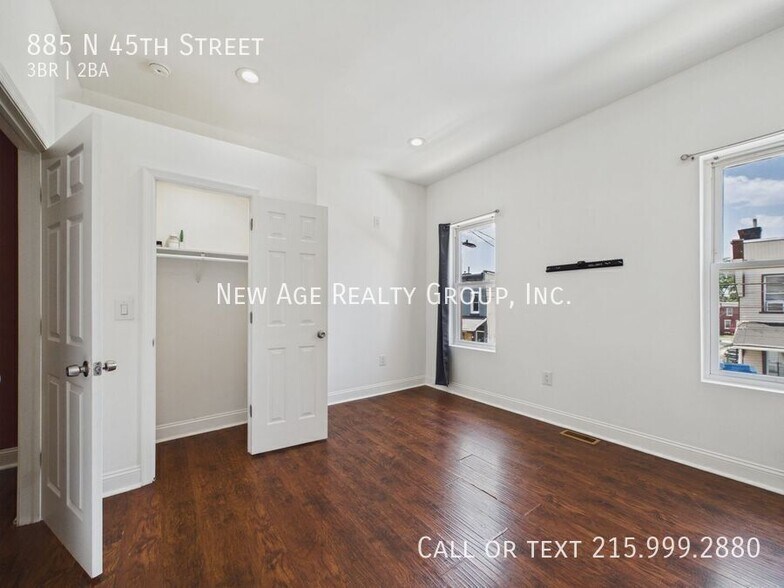 Building Photo - 885 N 45th St