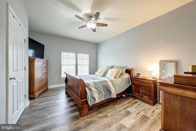 Building Photo - 42461 Rockrose Square