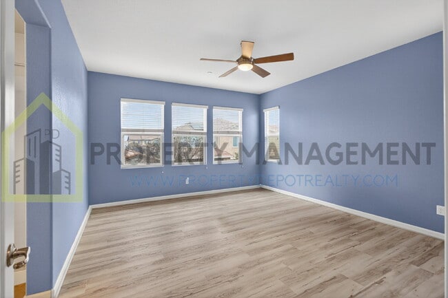 Building Photo - Spacious Elegance Awaits: 4-Bedroom Home with Hardwood Floors in Elk Grove!