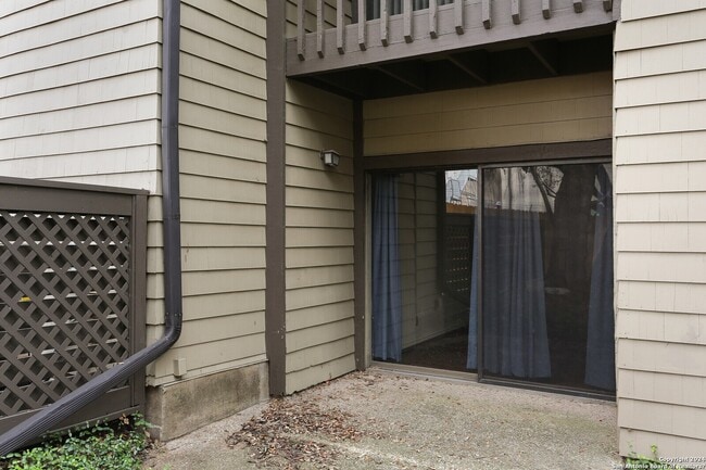 Building Photo - 11815 Vance Jackson Rd