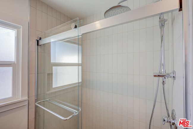 Building Photo - 12351 Riverside Dr