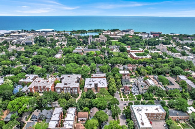 Building Photo - 2000 Sherman Ave